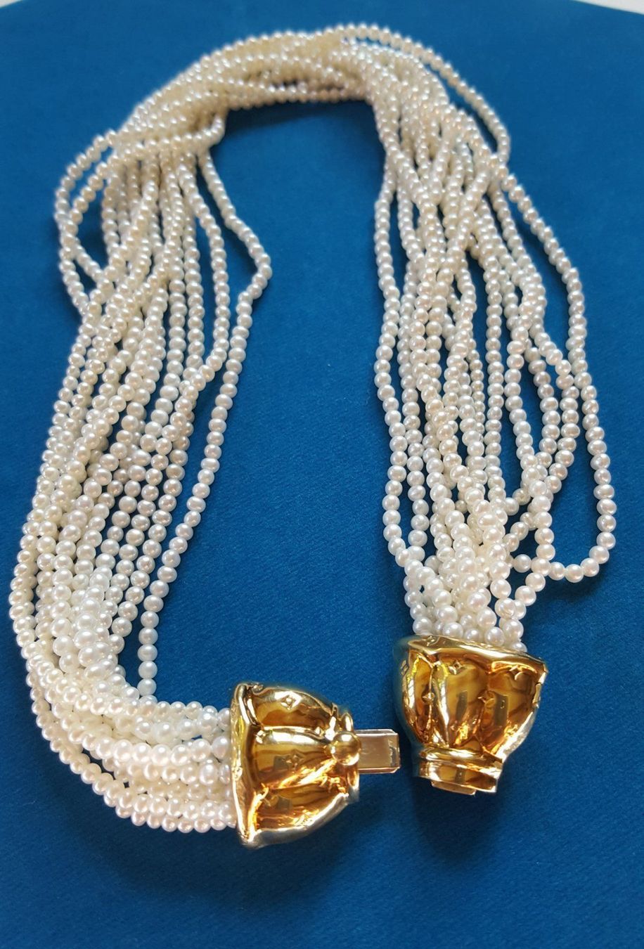 Catenine: Perlen Collier Mit 750 Gold Verschluss – Usato da Wald ZH venduto da Aniade