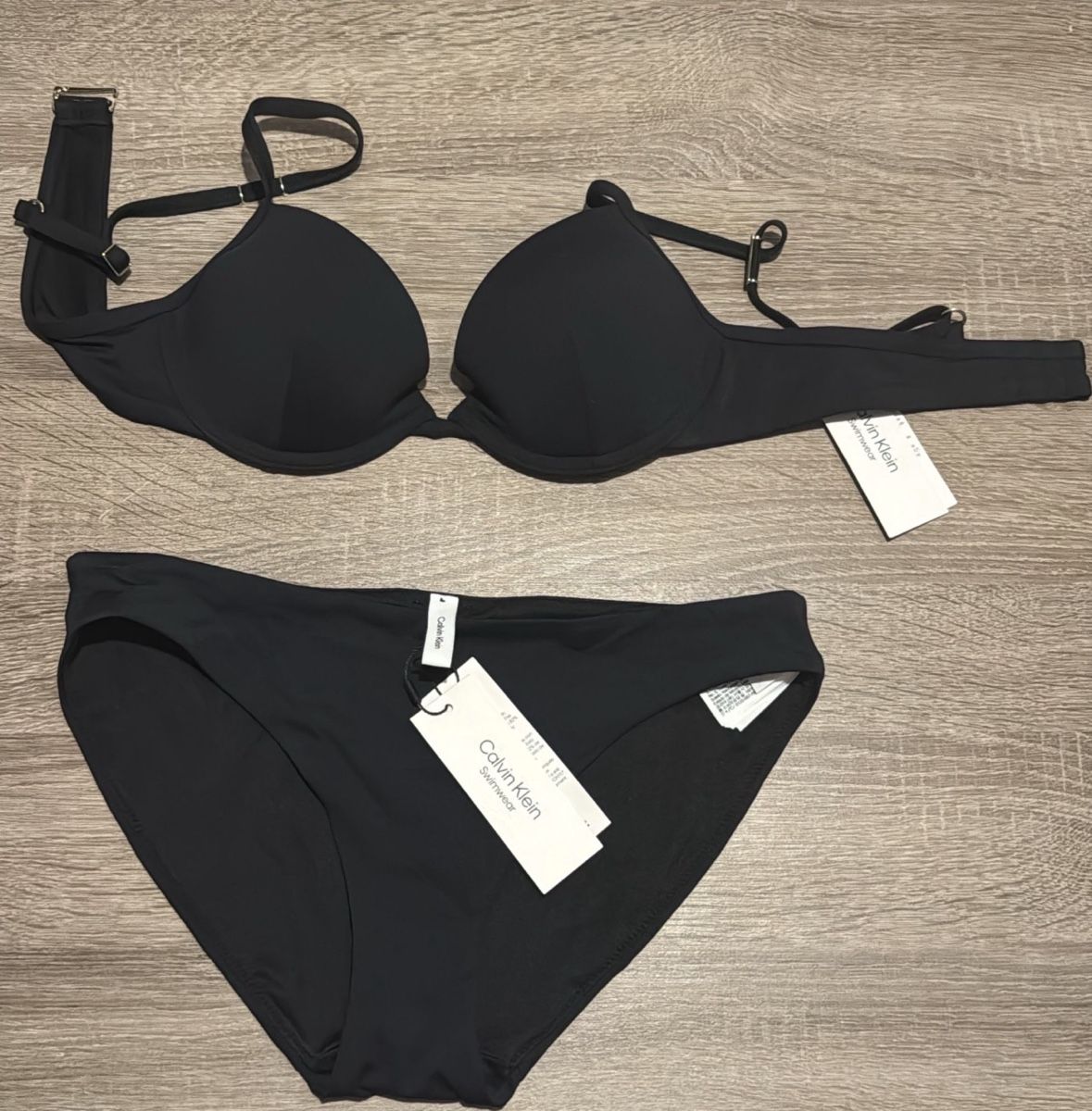 Calvin Klein Costumi da bagno & Bikini: Schwarzer Calvin Klein Bikini, NEU Gr. 34B – Nuovo (secondo la descrizione) da Safenwil venduto da Lenzburg-Gretzenbach