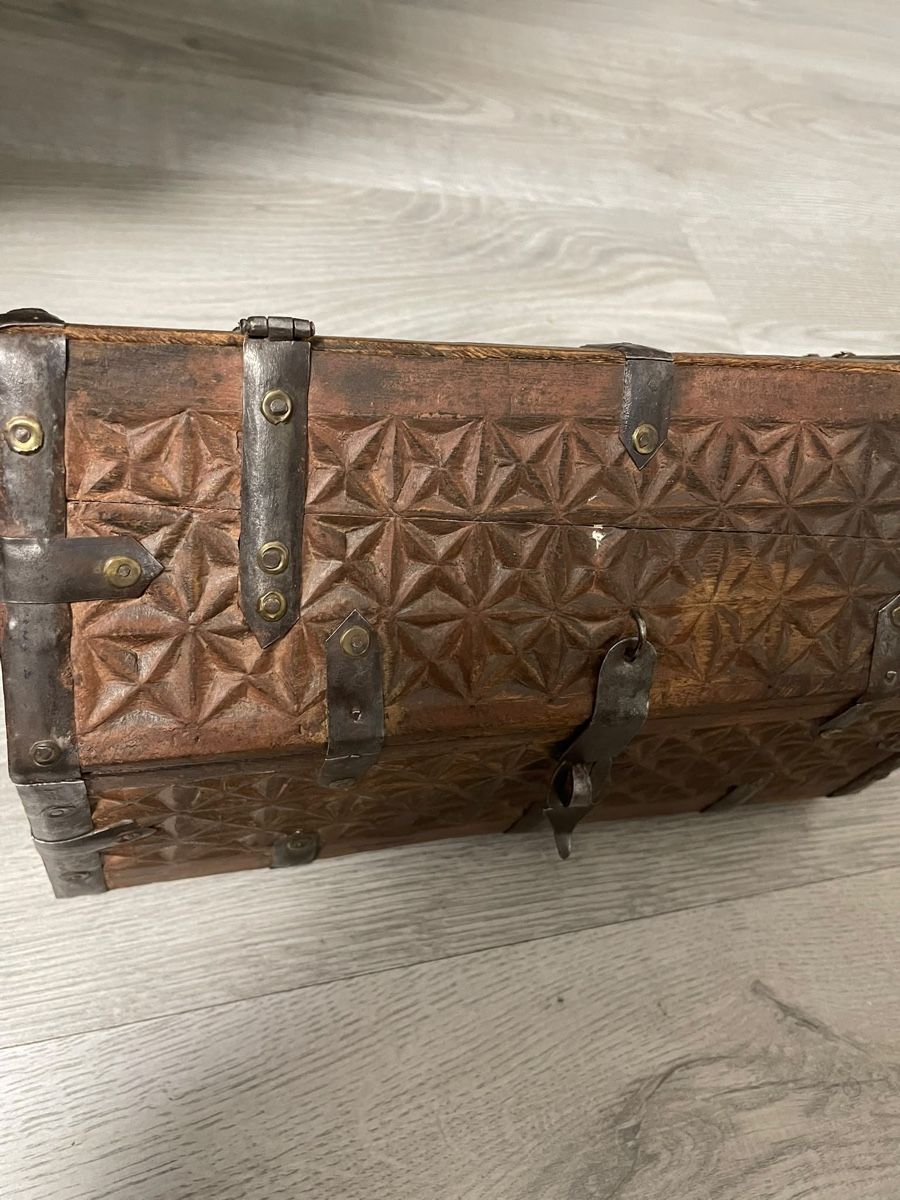 Cassapanche: Coffre en bois ancienne – Usato da Montreux venduto da Pipo7878 4