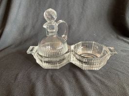 Joli ensemble de table vintage en verre, récipient et flacon