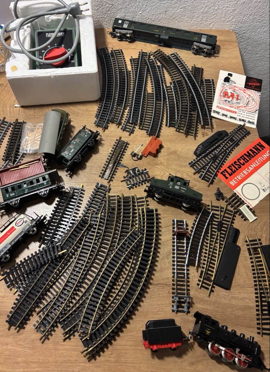 Fleischmann Modellini di ferrovie: Vintage Fleischmann Modelleisenbahn Sammlung – Usato da Orpund venduto da BlackEagel80