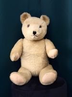 Klassischer Mohair Teddybär mit Brummstimme