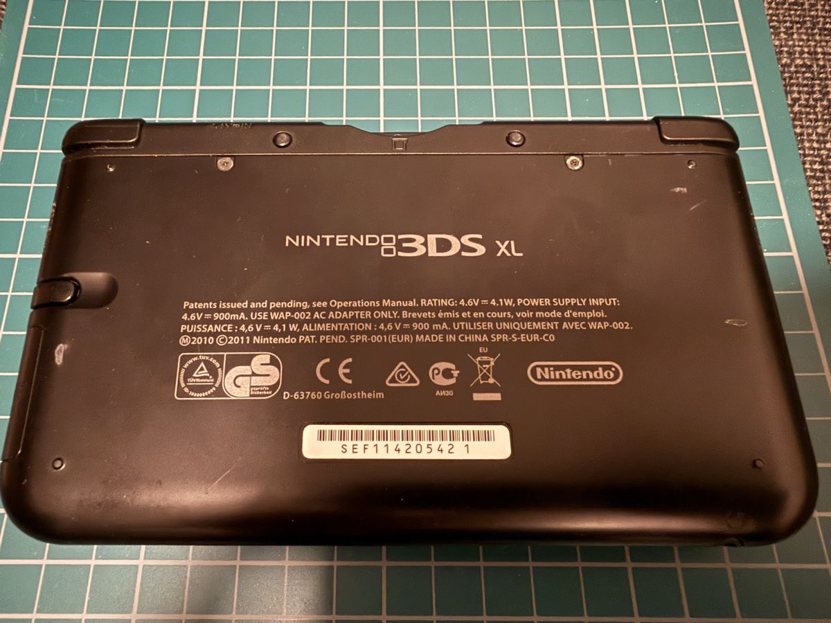 Nintendo Console: Nintendo 3DS XL inkl. Ladekabel – Usato da Dottikon venduto da bend 2