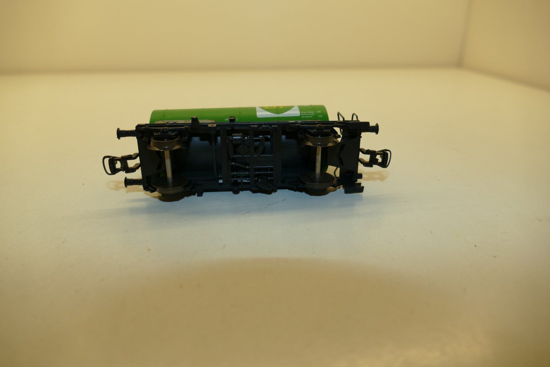 Roco Modellini di ferrovie: Roco H0: DB Kesselwagen BP – Usato da Niederhasli venduto da rail-duerst 6