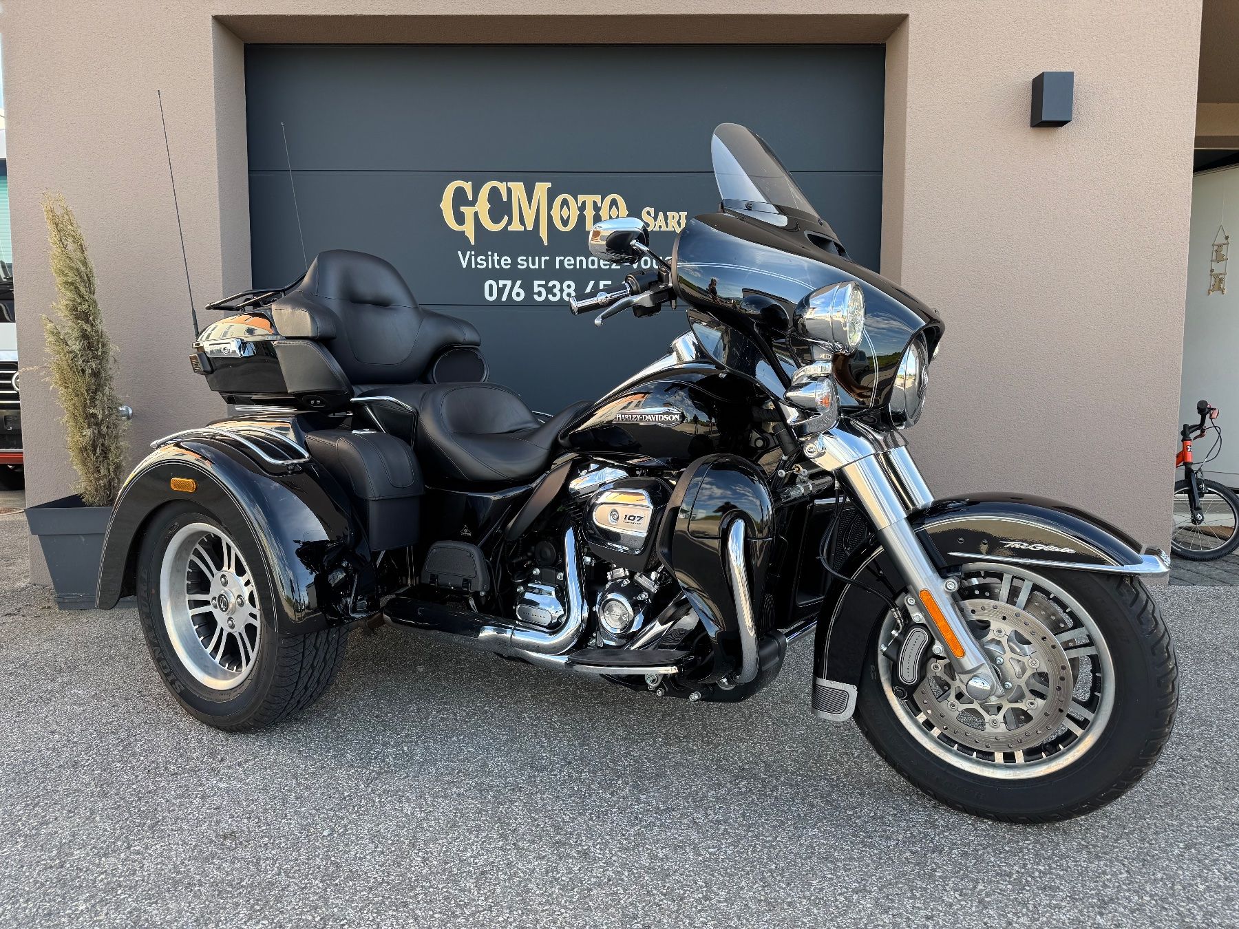 Harley-Davidson A tre ruote: Harley Davidson Tri Glide Trike LEASING POSSIBLE – Usato da Echallens venduto da HD90 1
