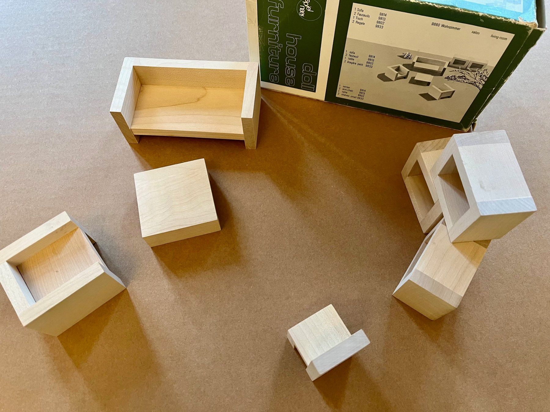 Puppenhäuser & -möbel: Spiel NAEF - Kurt Naef - Puppen Möbel – Gebraucht aus Bern von Odimarlo