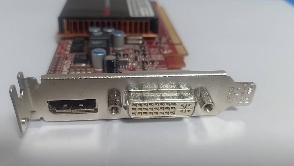 Schede grafiche: Firepro V3800 – Usato da Arbon venduto da chez-calibra 1