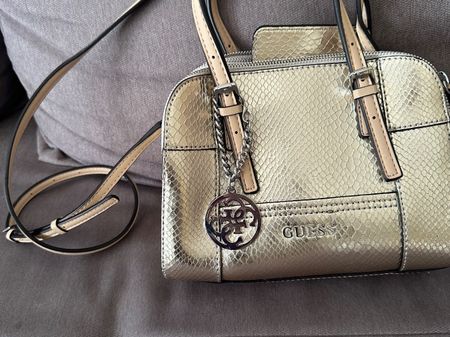 Handtasche Guess goldfarben nie gebraucht