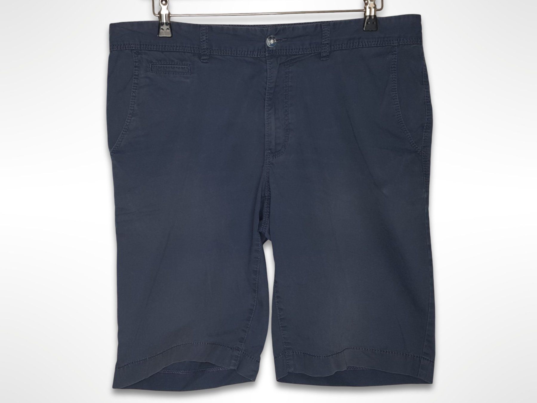 Brax Pantaloni: BRAX Dunkelblaue Bermudas Gr. 54 – Usato da Suhr venduto da Restwert_Suhr