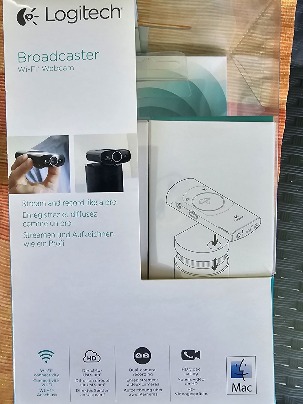 Logitech Webcam: Logitech Broadcaster WiFi Webcam - Excellent Condition! – Usato da Zug venduto da Andkur1971
