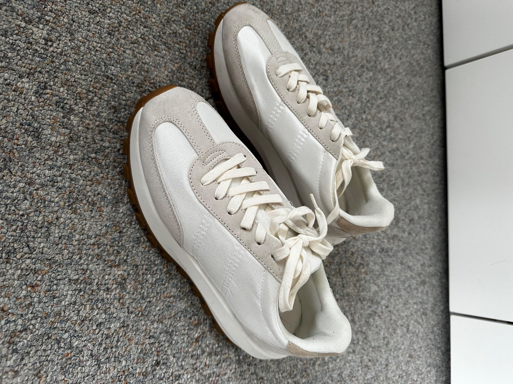 H&M Scarpe da donna: Damen Sneaker Gr. 39 vo H&M – Usato da Wagenhausen venduto da vintagesecondhand 1