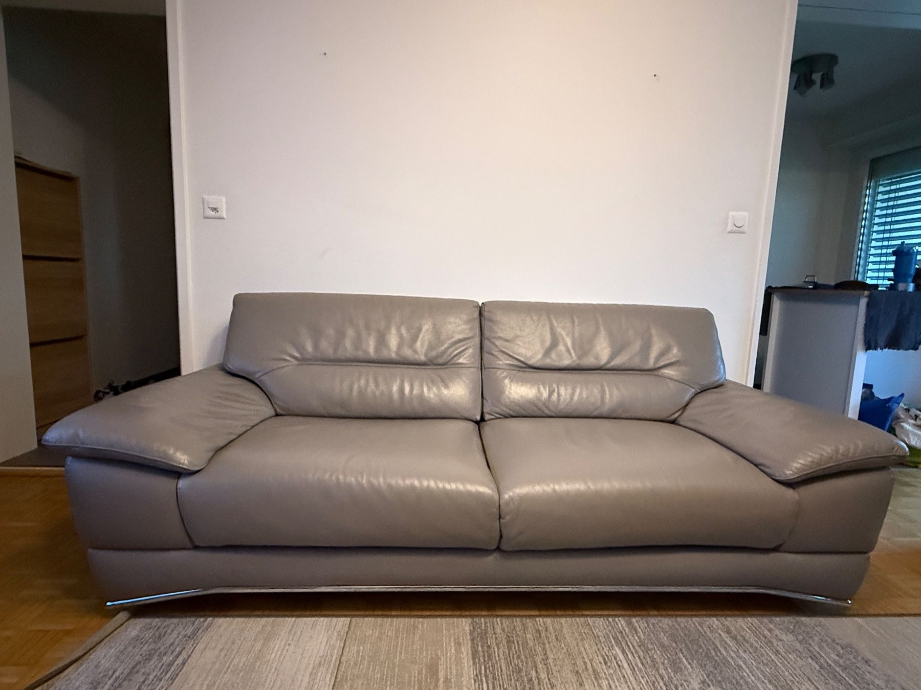 Pfister Sofas: Echtleder 3-Sitzer Sofa – Gebraucht aus Glattbrugg von rub_c6r2