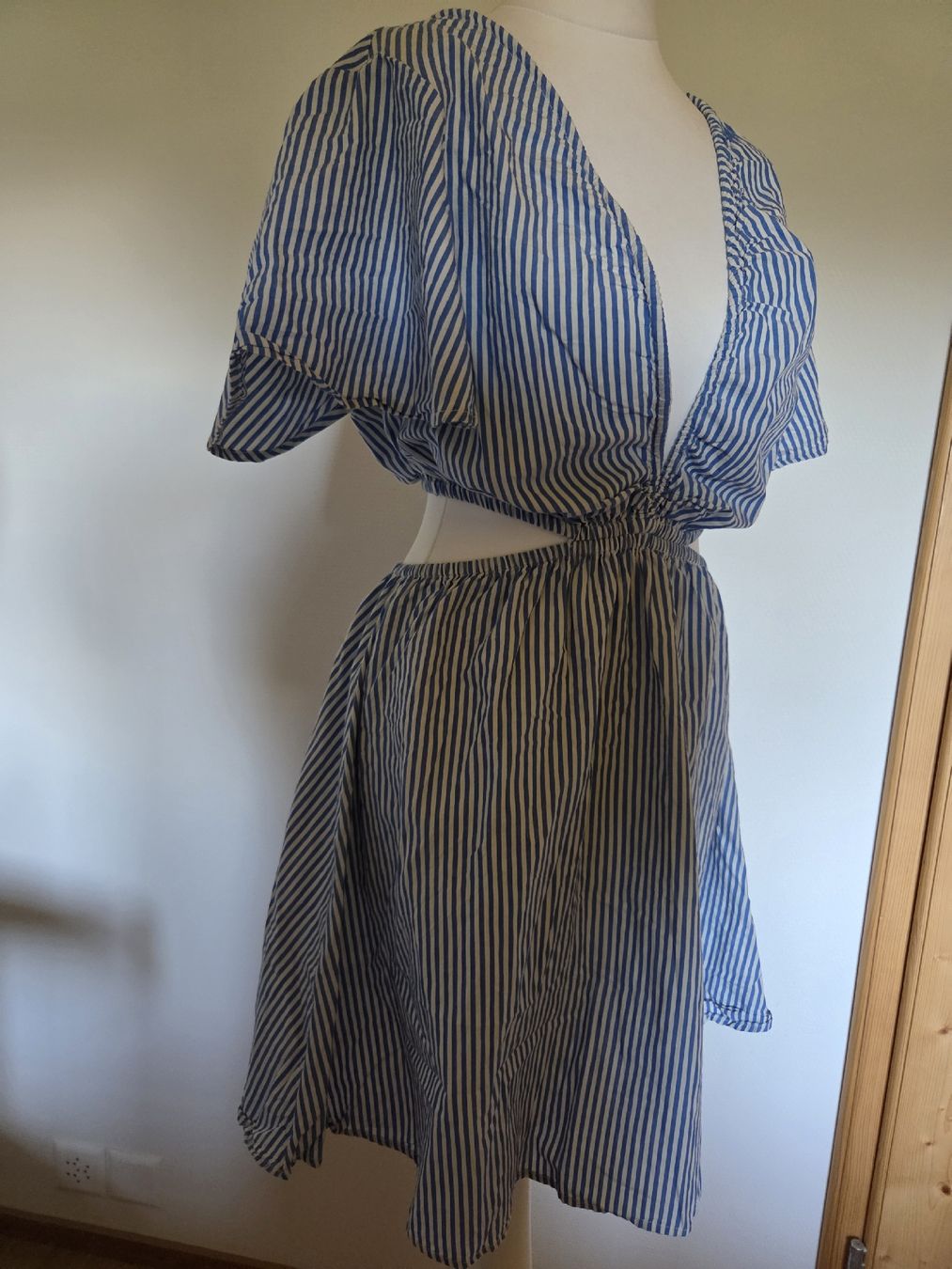 Robes: Kleid Grösse 40 – D'occasion à Bühler par ros_5qfr 4