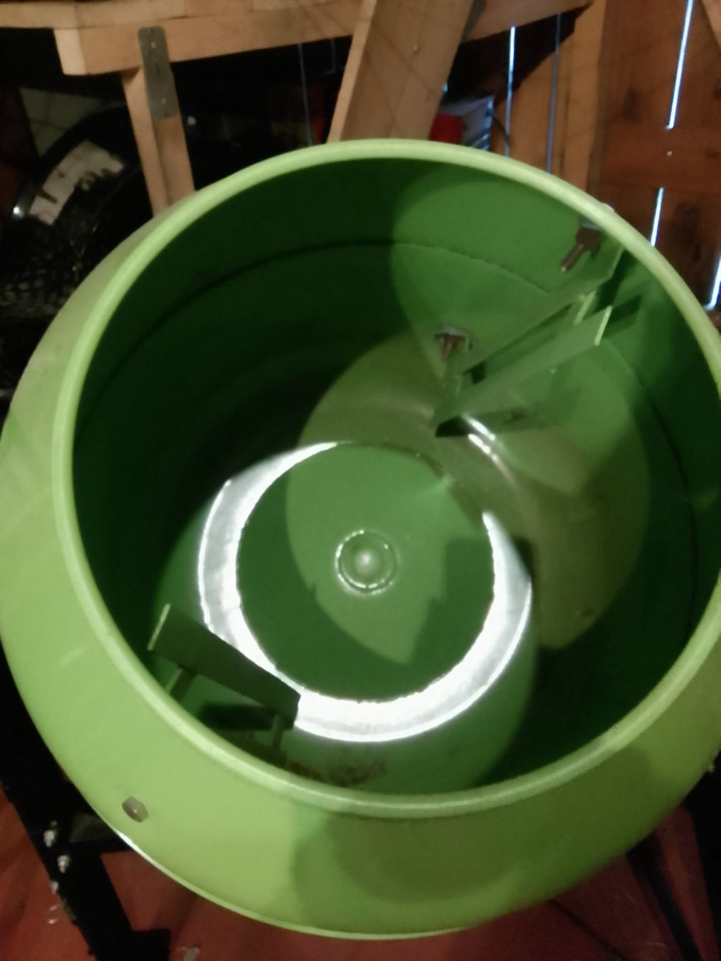 Tutte le macchine: Beton mischer 180 Liter – Nuovo (secondo la descrizione) da Pfäffikon ZH venduto da milcow 2
