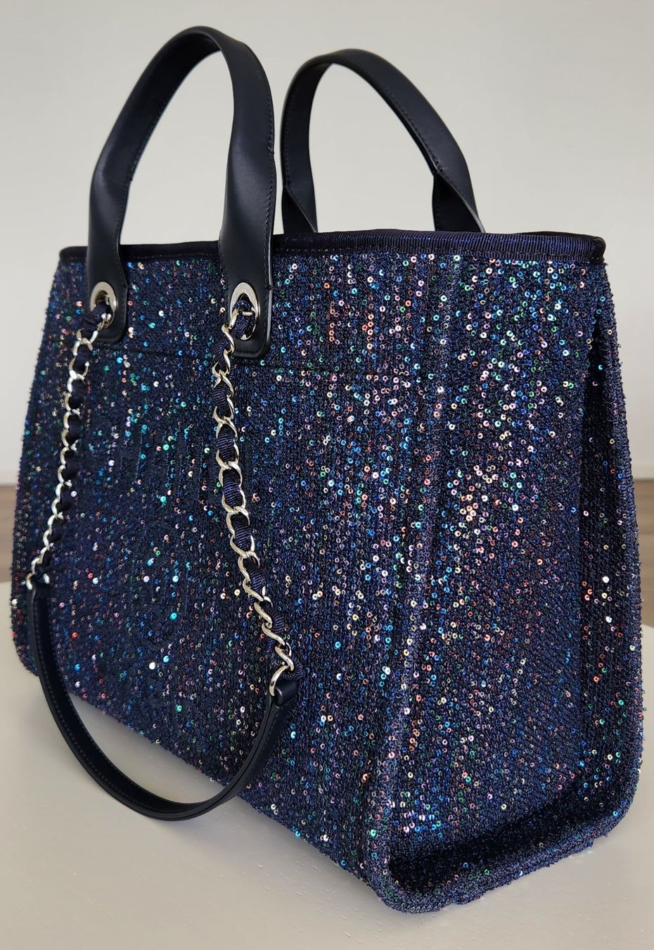 Chanel Borse da donna: CHANEL 2020 Medium Deauville Sequins Bag – Nuovo (secondo la descrizione) da Schenkon venduto da marc79x 5