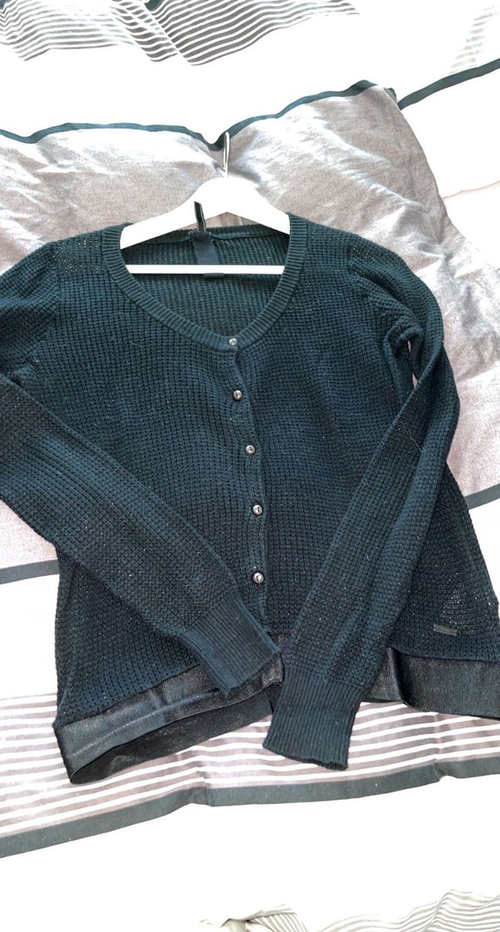 Guess Pullover & Sweatshirts: Pullover Guess, sehr hochwertig – Neu (gemäss Beschreibung) aus Winterthur von mje_t9cr