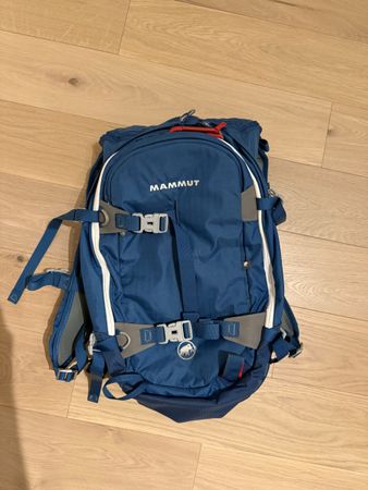 Sac airbag Mammut Ride Short 28L bleu