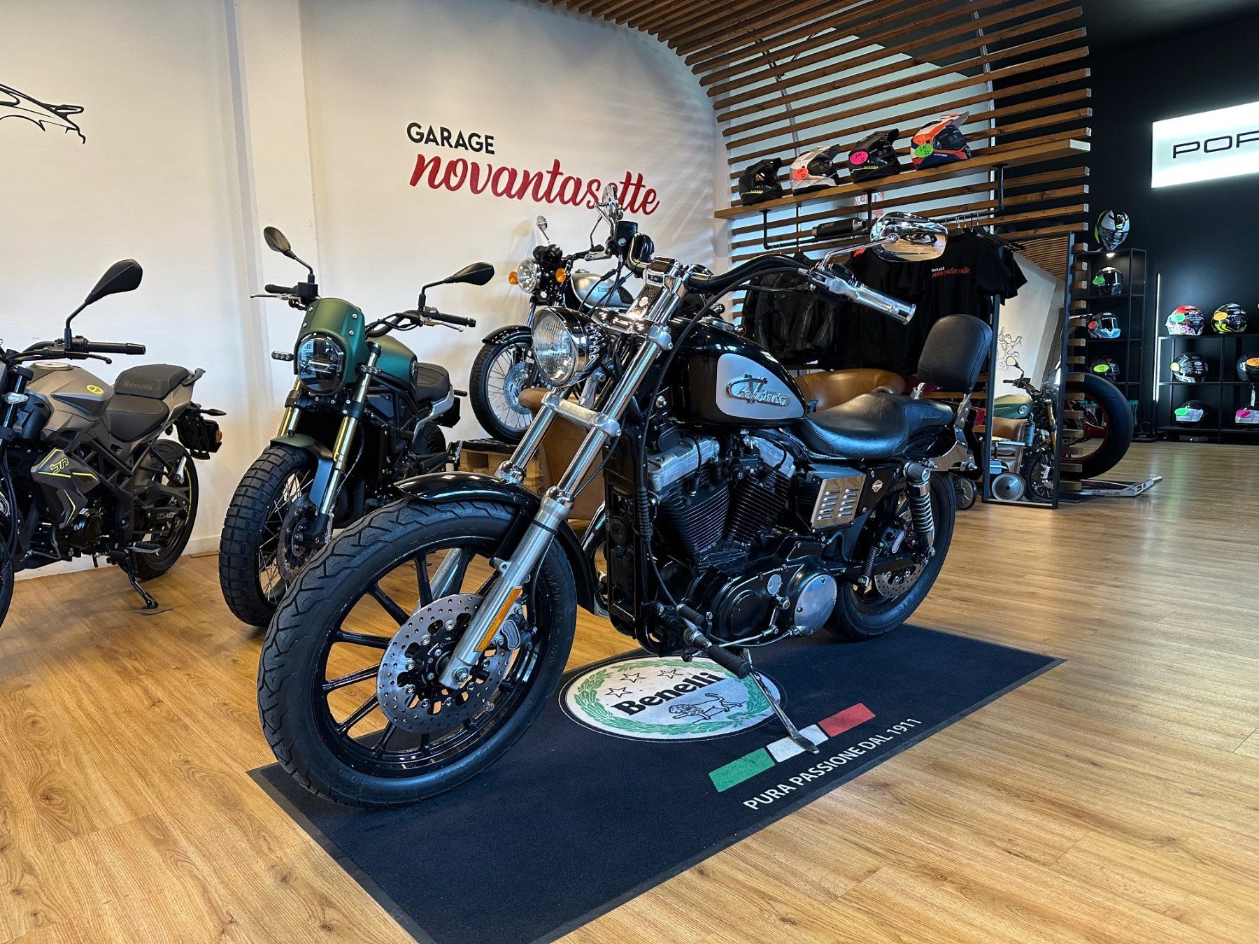 Harley-Davidson Chopper: HARLEY-DAVIDSON SPORTSTER 883 – Gebraucht aus Giubiasco von GarageNovantasette