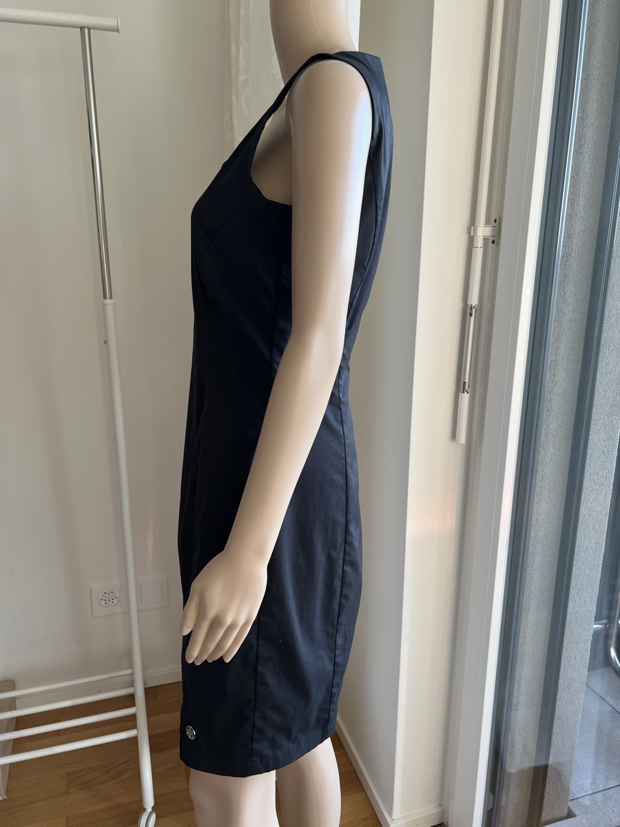 Armani Vestiti: Armani schwarzes Kleid Gr 36-38 – Usato da Basel venduto da Ksjusha 2
