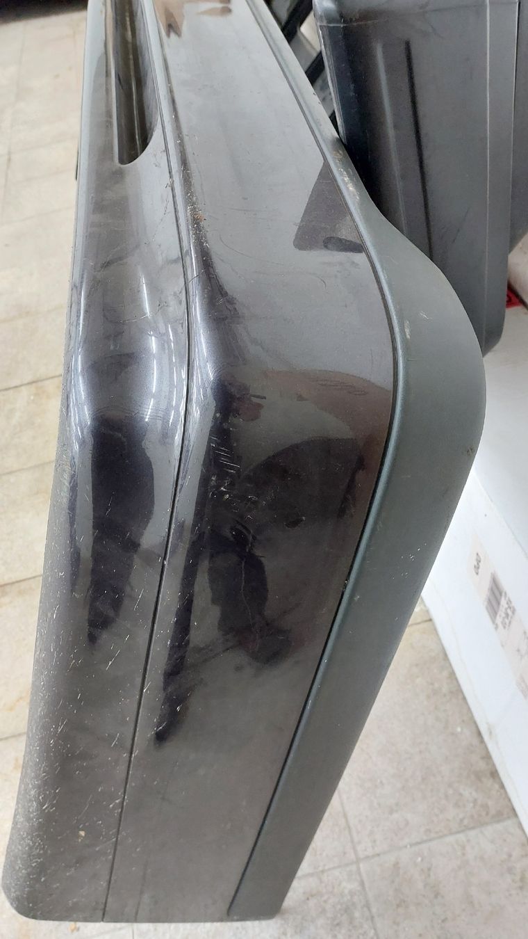 Volvo Tutti pezzi di ricambio auto: Volvo 850 T5 Stossstangenhaut hinten – Usato da Niederlenz venduto da SciroccoUrquattro 5