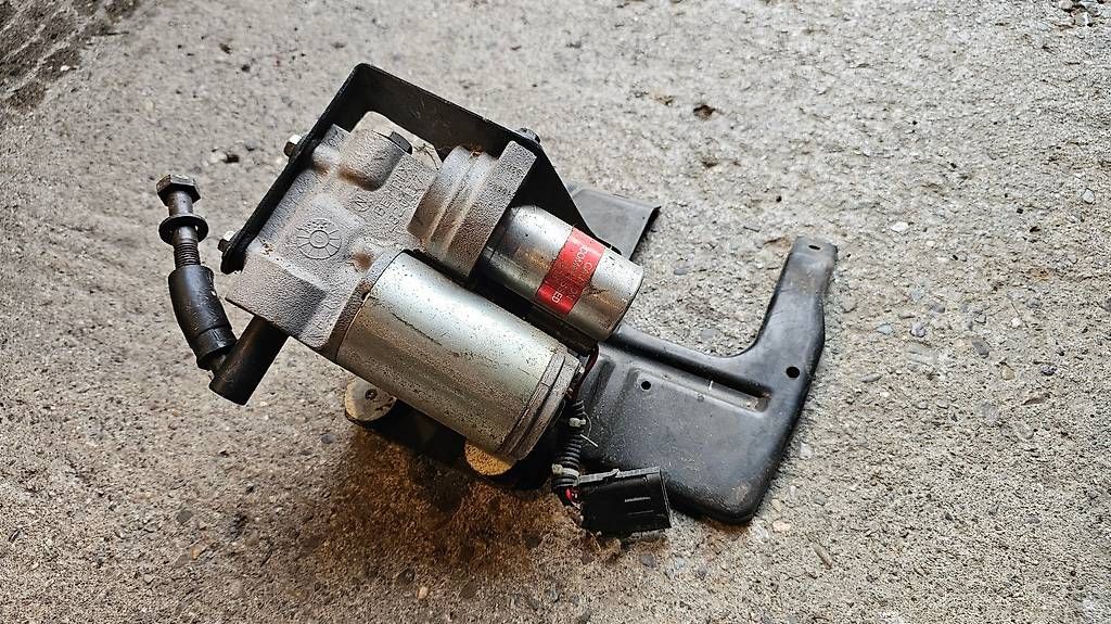 Jeep Alle Autoersatzteile: Bendix ABS Block Jeep Cherokee XJ – Gebraucht aus Wettswil von Swiss_Outlaw