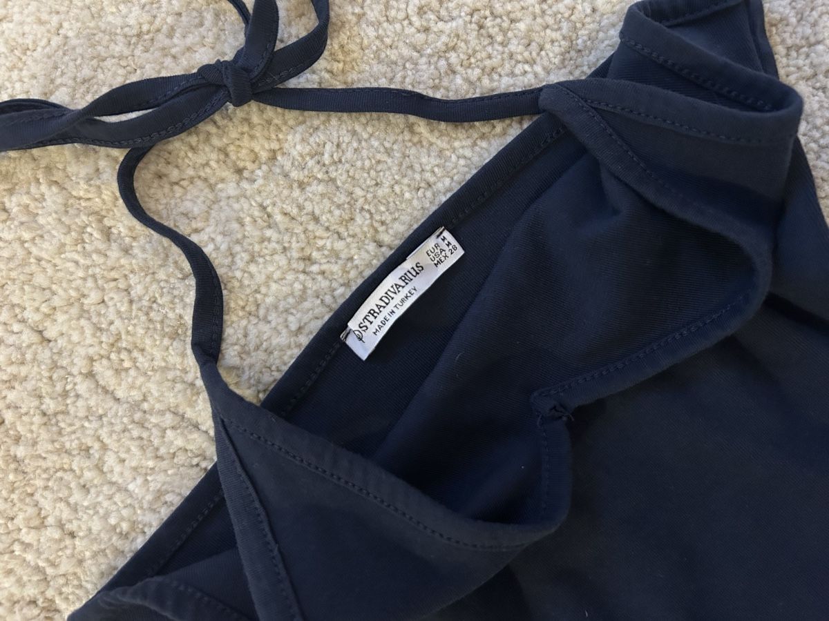 Stradivarius Top: cute stradivarius top navy blue  – Usato da Dietlikon venduto da leaaasells 2