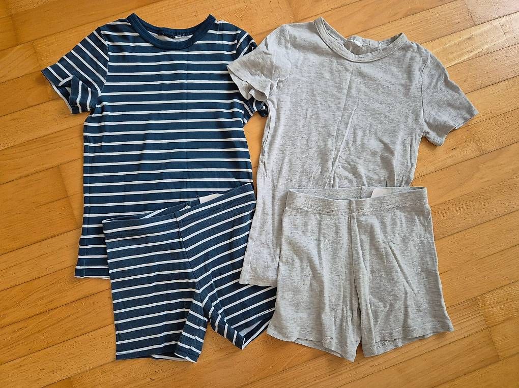 H&M Pigiama & Simili: 2 Pyjama Grösse 122/128 H&M – Usato da Wittenbach venduto da MOW9