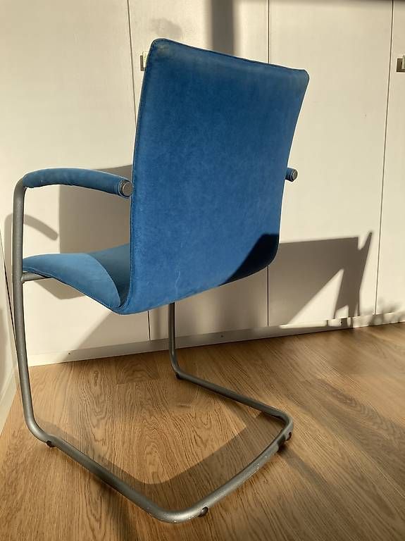 Chaises: Postmodern - Design Freischwinger Stuhl Leolux – D'occasion à Urdorf par Rose.14 3