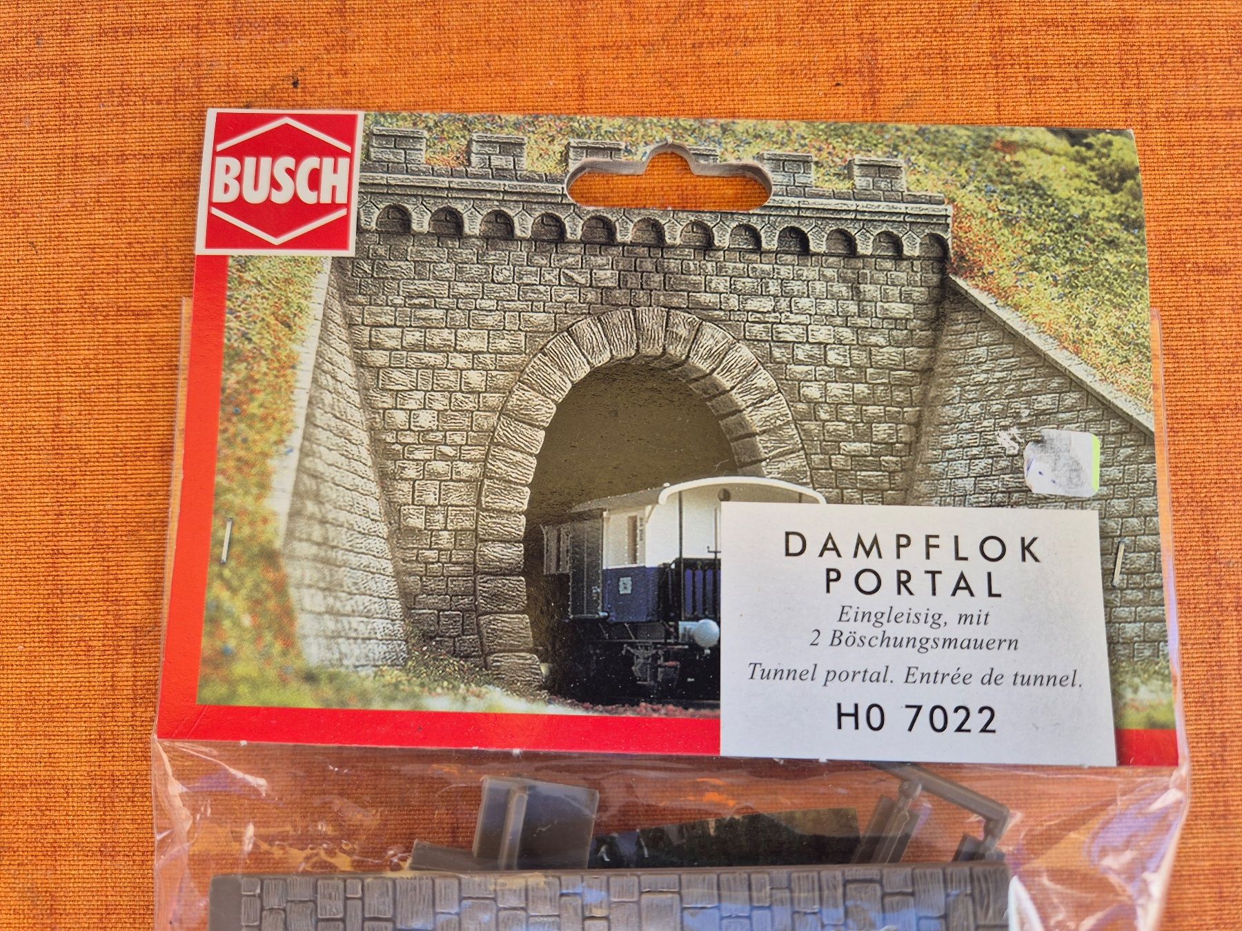 Busch Modelleisenbahnen: Busch Dampflokportal – Neu und originalverpackt aus Würenlos von sul_cm8q 2