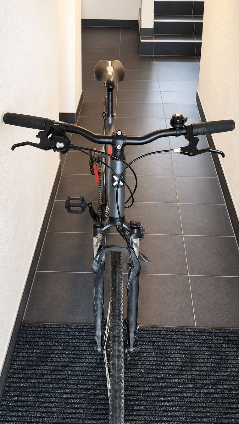 Decathlon Biciclette: B'Twin Riverside 500 Trekking-Velo, grau/rot – Usato da Wetzikon ZH venduto da fra_2jy2 1