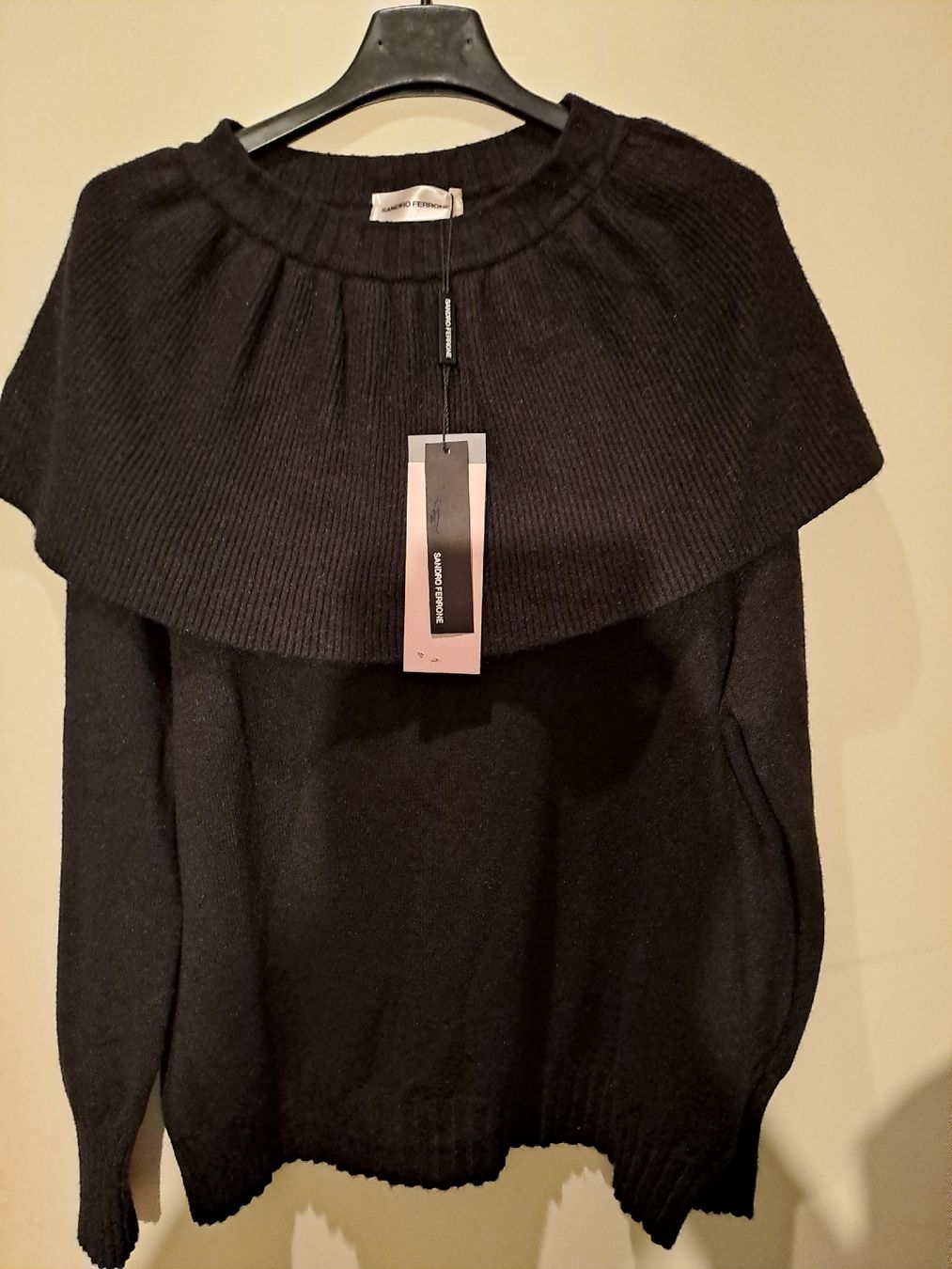 Pullover & Sweatshirts: Pull Sandro Ferrone – Neu und originalverpackt aus Genève von Cinely