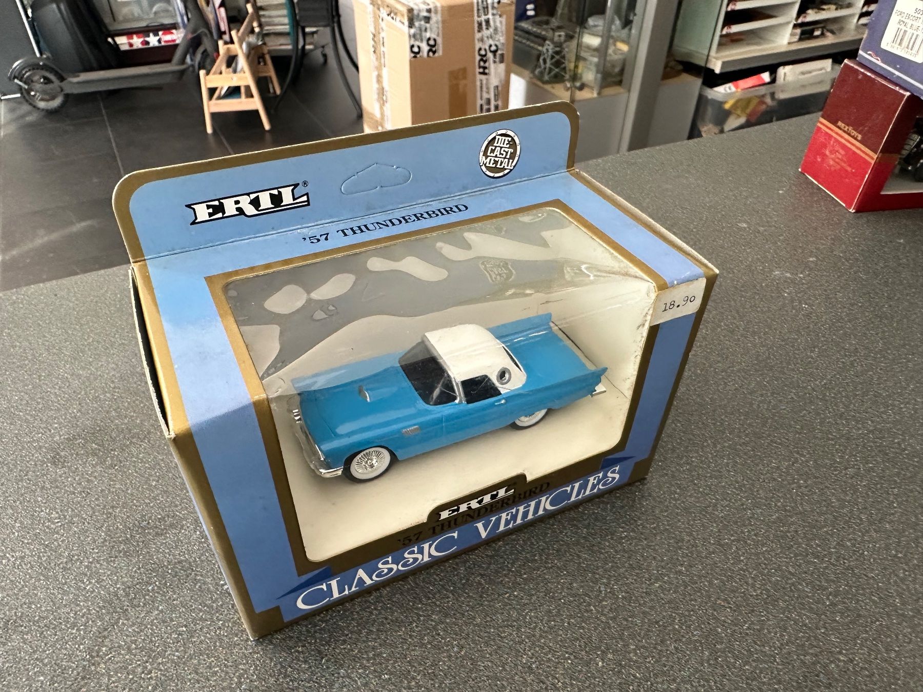 AMT/ERTL Voitures modèles: ERTL 1:43 Thunderbird 1957 USA Classic – D'occasion à Chiasso par Carrara-Modellismo 3