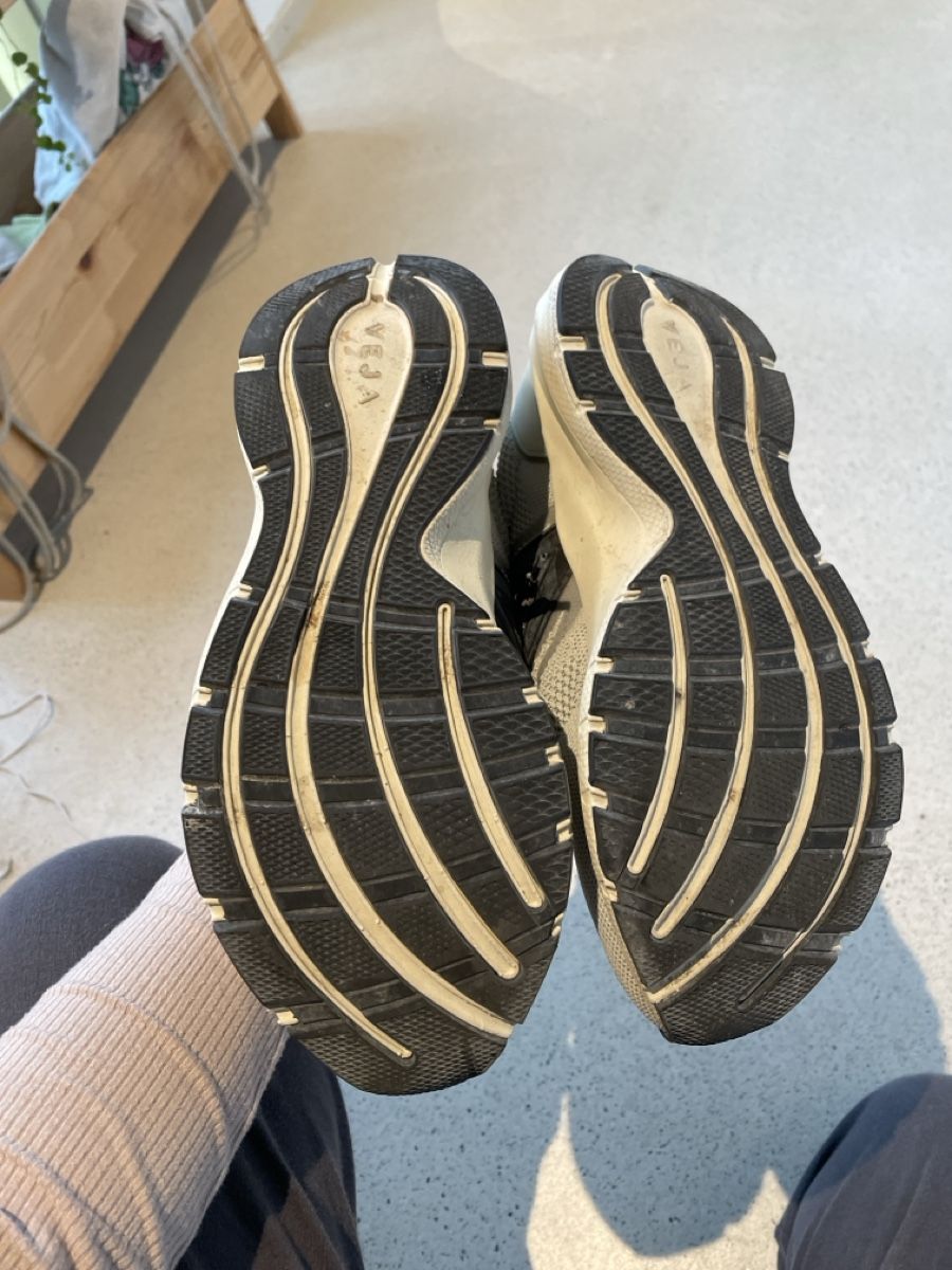 Veja Scarpe da donna: Leichte Laufschuhe Veja, Grösse 40 – Usato da Dübendorf venduto da mos_eisley 2