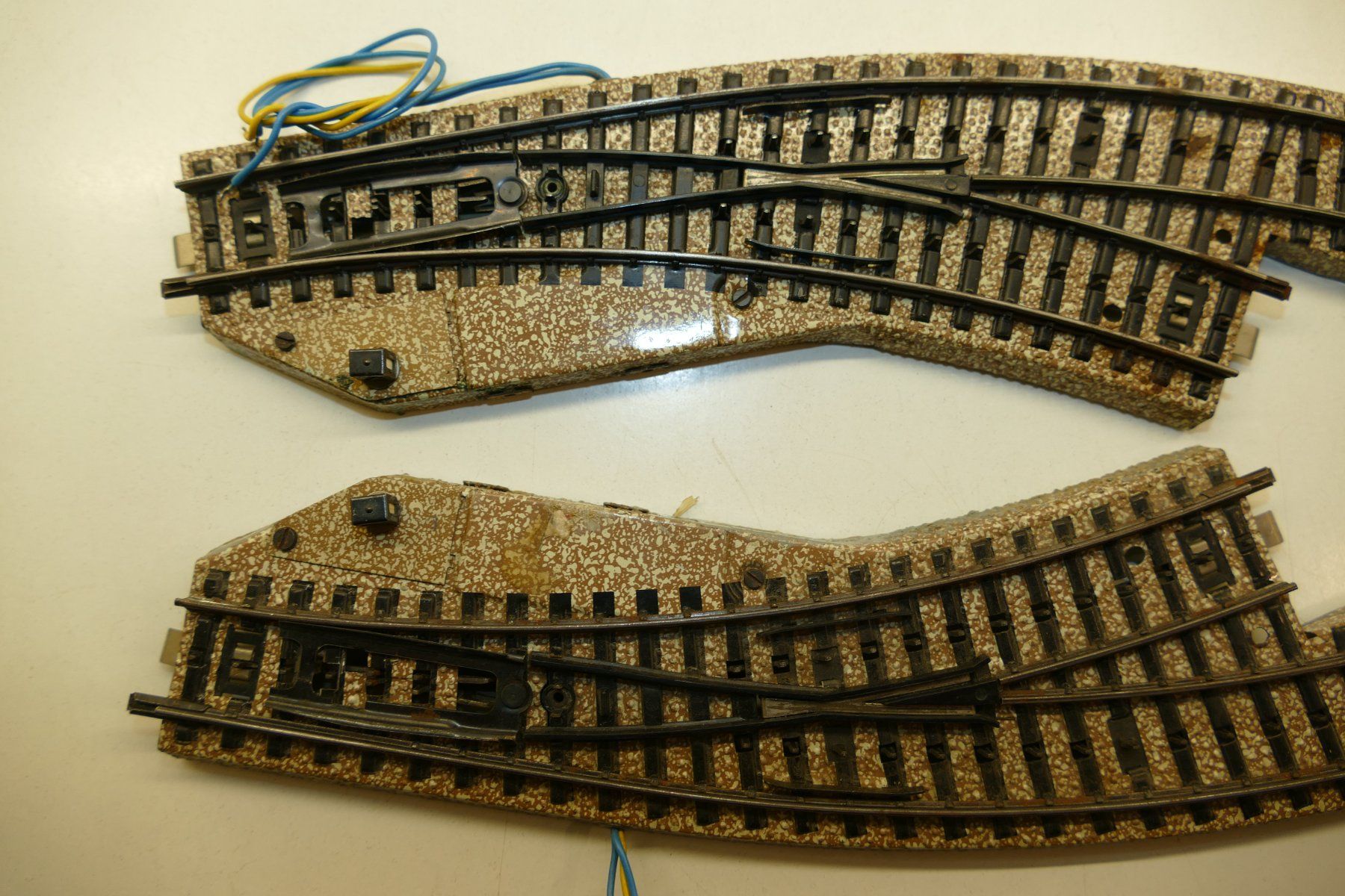Märklin Modellini di ferrovie: Märklin H0: M-Bogenweichenpaar Einheit 3 – Usato da Niederhasli venduto da rail-duerst 2