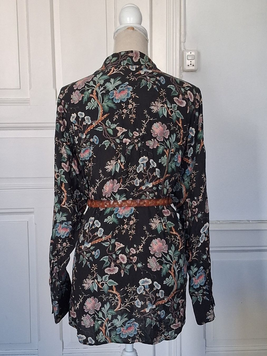 Zara Tuniques: Tunika Bluse Blumen Zara Gr. L – D'occasion à Ried-Brig par Zzyzx 3
