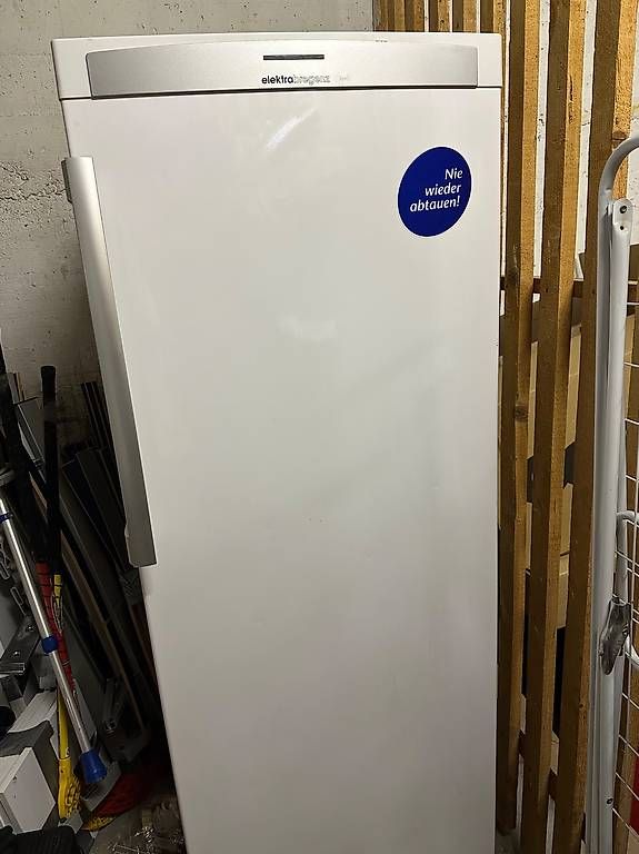 Gefrierschrank: Gefrierschrank Elektra Bregenz No Frost Top – Gebraucht aus Zürich von dev_6ykt