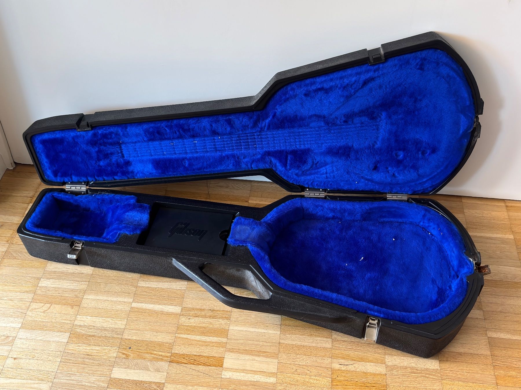 Gibson Musikinstrumente: Gibson Chainsaw Protector Case Original Vintage Les Paul 80s – Gebraucht aus Basel von Goldenera777 2