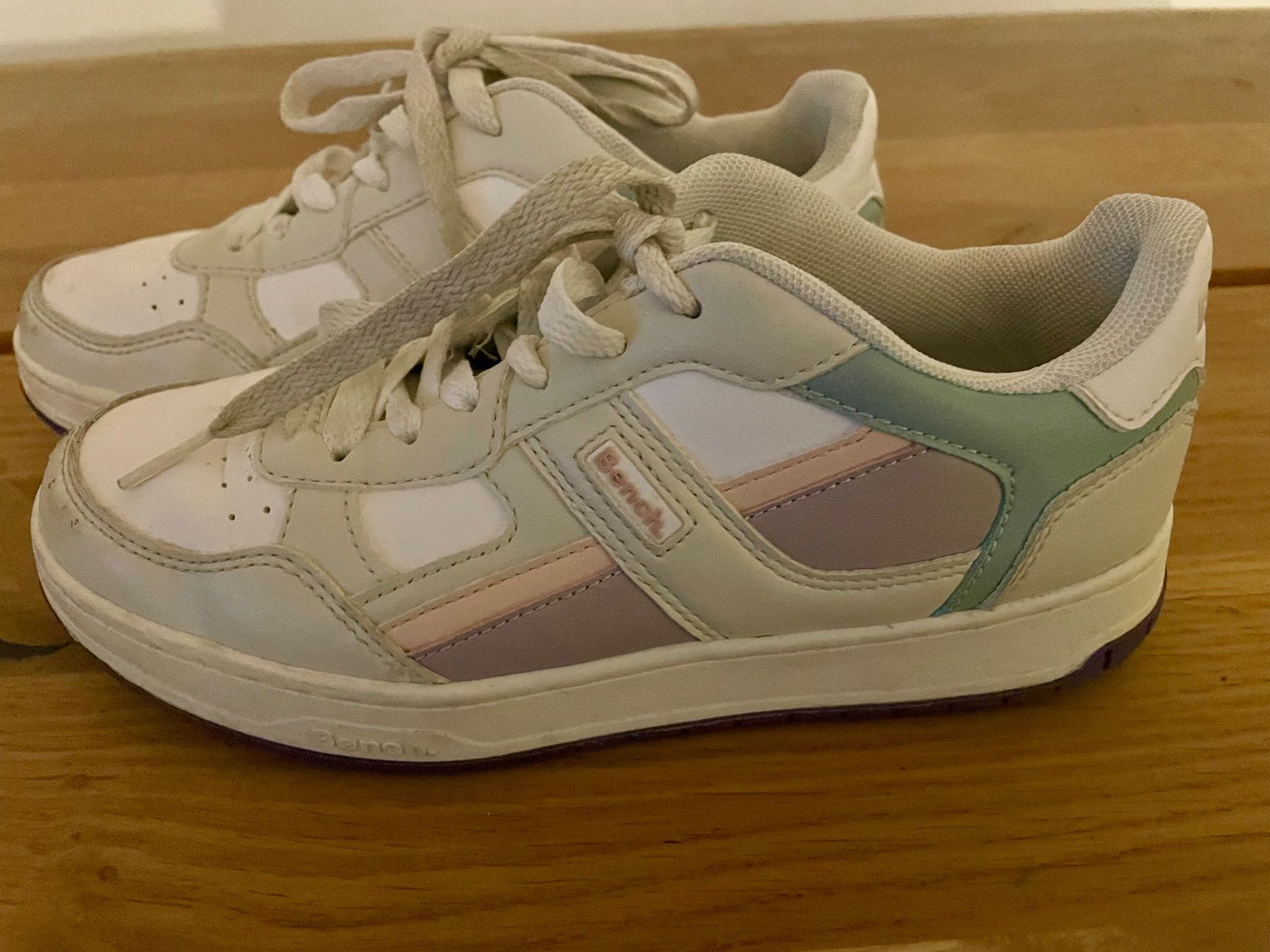 Bench Schuhe für Mädchen: Coole Turnschuhe von BENCH Grösse 36 – Gebraucht aus Fehraltorf von Marlene4 2