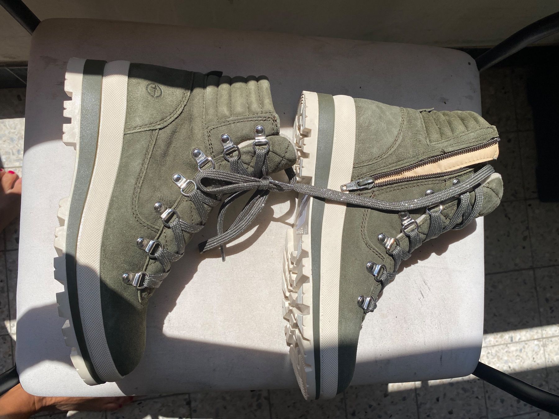 Tamaris Damenschuhe: Chaussures neuves vertes t. 38 avec fermeture éclair vert – Neu und originalverpackt aus Crans-Montana von DecoVal555 4