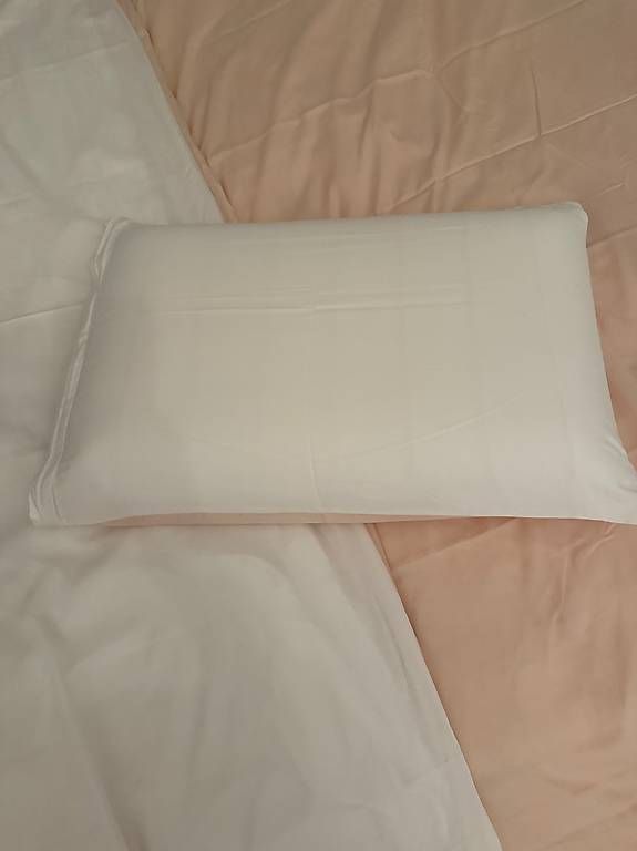 Biancheria da letto: Bettwäsche mit 4 Kissenbezug  – Usato da Riehen venduto da IvoC02 4