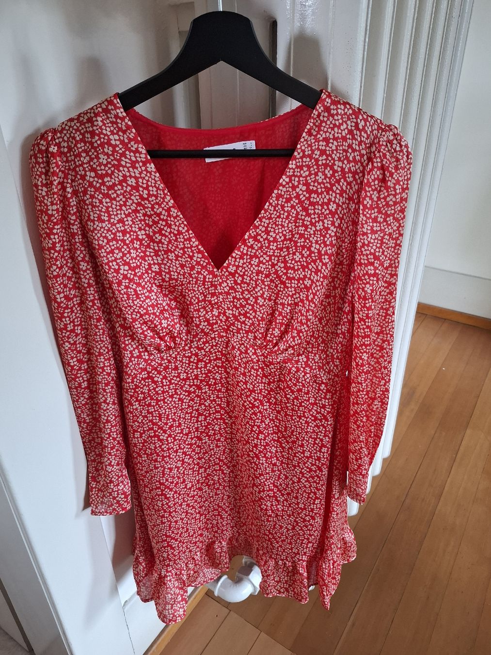 Mango Vestiti: Blumenkleid Mango – Usato da Muri b. Bern venduto da hos_qg29