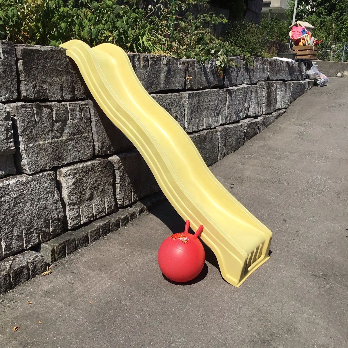 Toboggan: Rutschbahn inkl. Hüpfball – D'occasion à Siebnen par uss