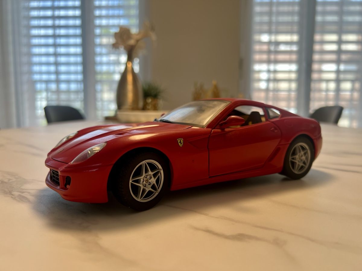 Hot Wheels Modellini d'auto: Ferrari 599 GTB 1:18 – Usato da Rapperswil SG venduto da renegade14