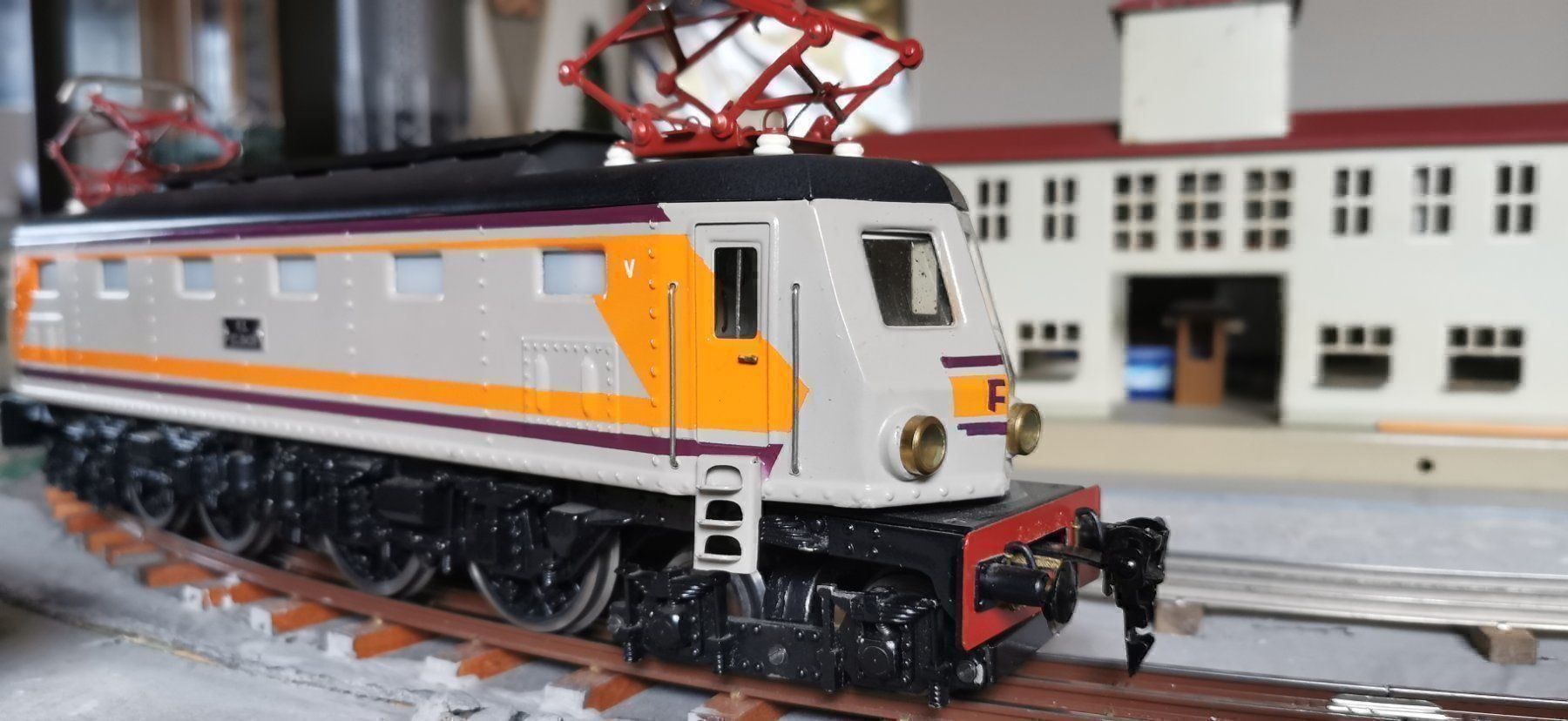 Modellini di ferrovie: Elettren FS 0428 Lokomotive 3L – Usato da Aesch BL venduto da Refurber 2