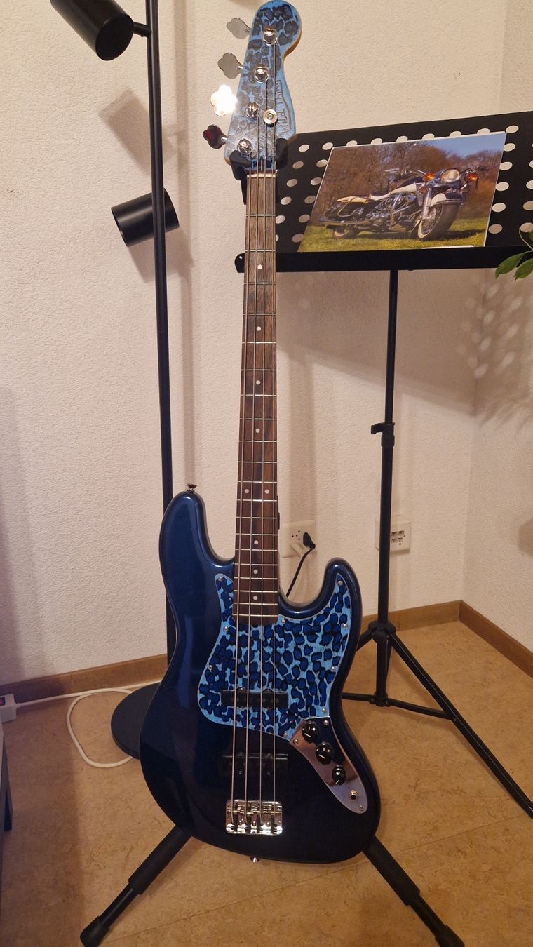 Fender Strumenti musicali: Fender Jazz Bass – Usato da Niedermuhlern venduto da Mahkah.65 1