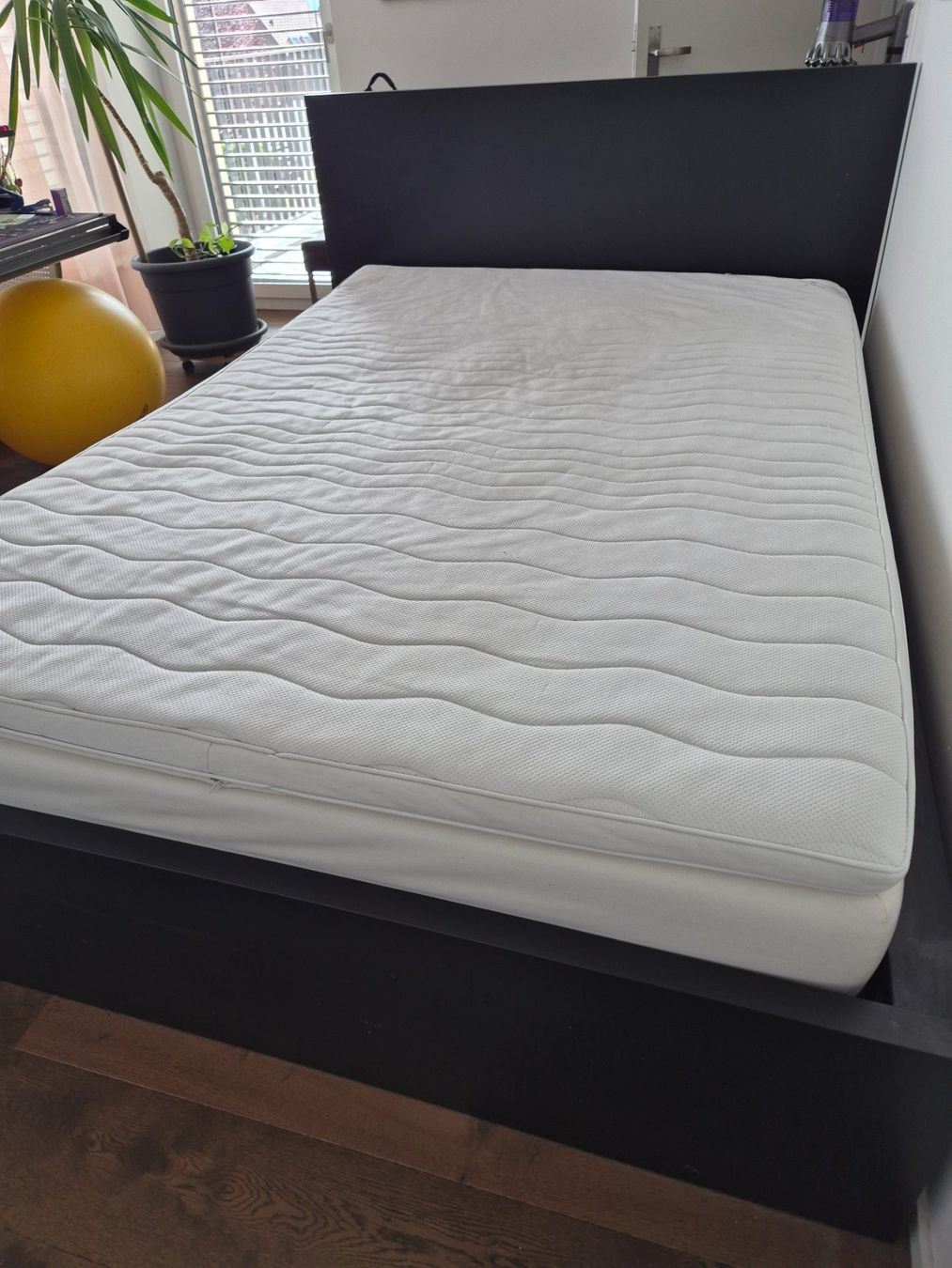 Ikea Letti: IKEA Bett, mit Lattenrost, Matratze und Schubladen – Usato da Langnau am Albis venduto da JoPoGreSi 6