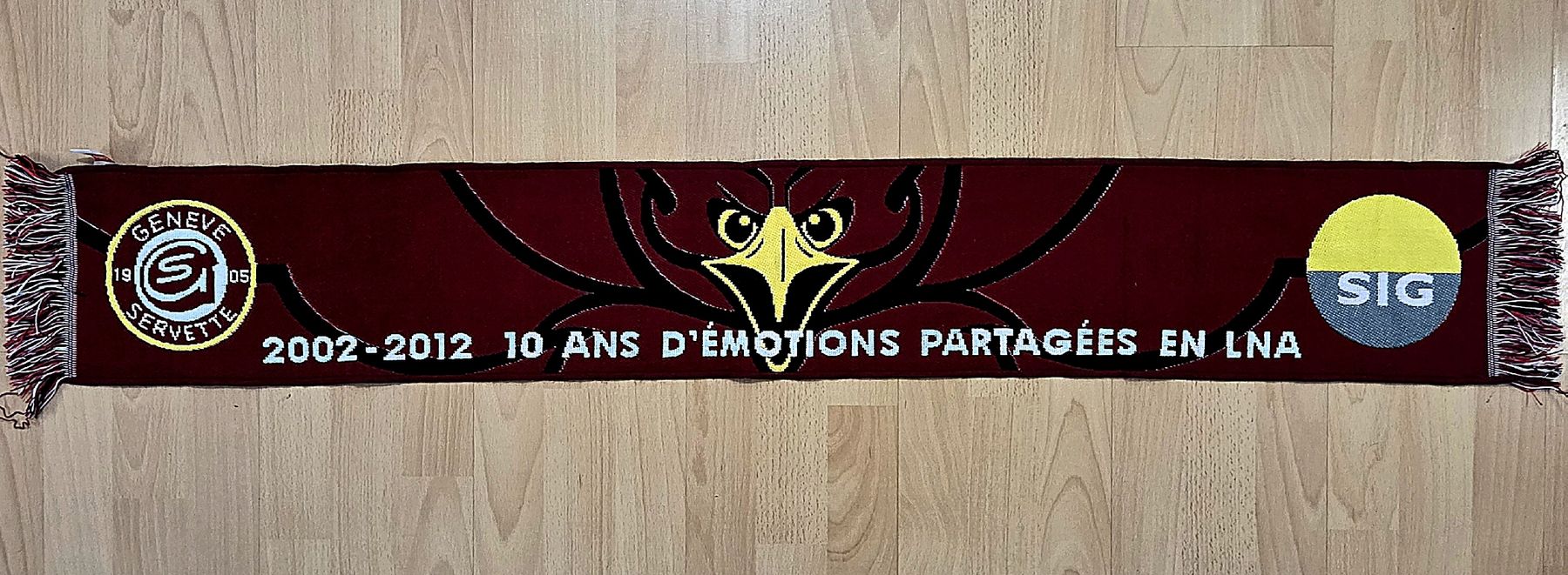 Foulard & Sciarpe: Écharpe GSHC 10 Ans LNA 2002-2012 - Neuve – Nuovo e nell'imballaggio originale da Genève venduto da Adrian2892