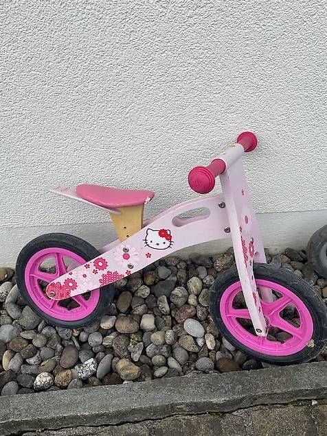 Hello Kitty Veicoli per bambini: Laufrad Hello Kitty – Usato da Uetikon am See venduto da Kapfense143