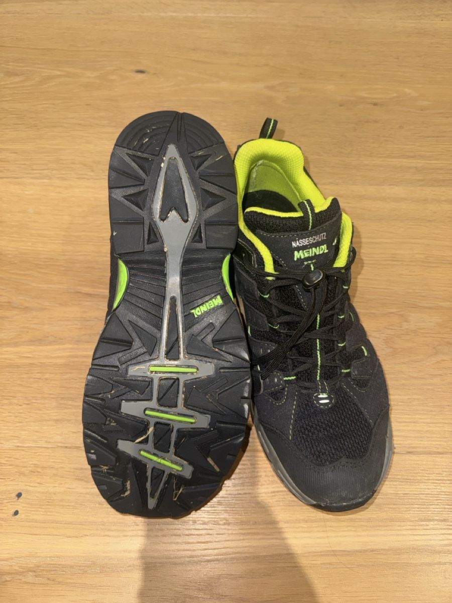 Meindl Scarpe per ragazzi: Meindl Trekkingschuhe Grösse 39 schwarz/neon – Usato da Salenstein venduto da Oliver0808 2