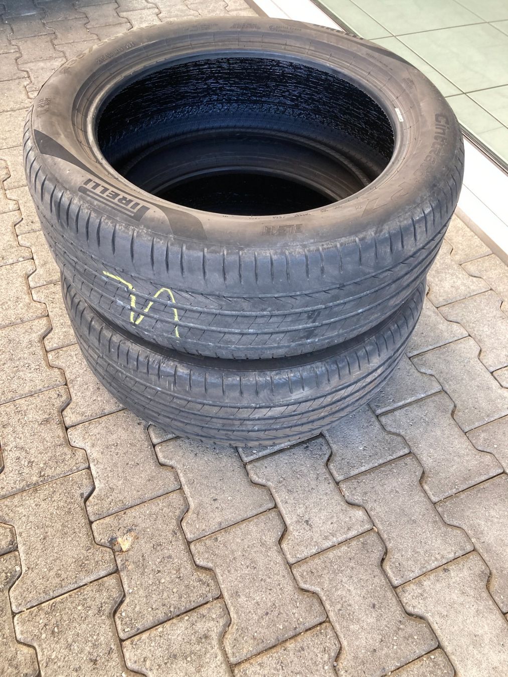 Pirelli Pneumatici & Ruote complete: 235/50R19 Pirelli Sommerpneu – Usato da Cham venduto da WB2223 1